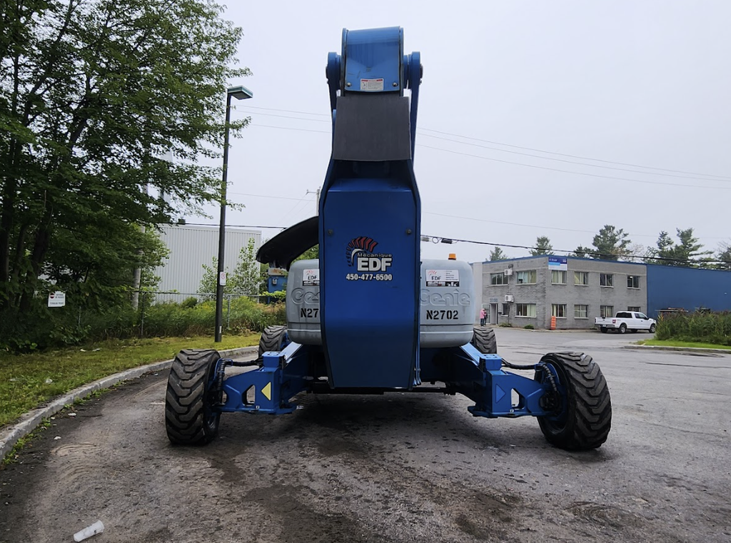 GENERATIONS - ぷにさん専用 Genie ZX135 Boom Lift Familiarisation - YouTube